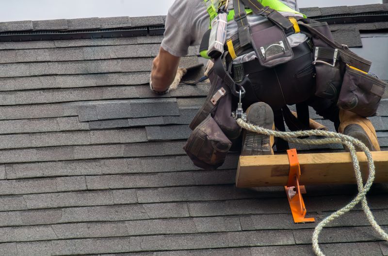 Asphalt Roofing Service in Chardon, OH