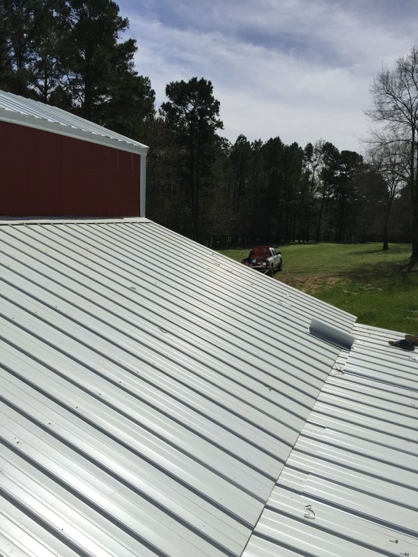 Barn Roof Construction in Chardon, OH
